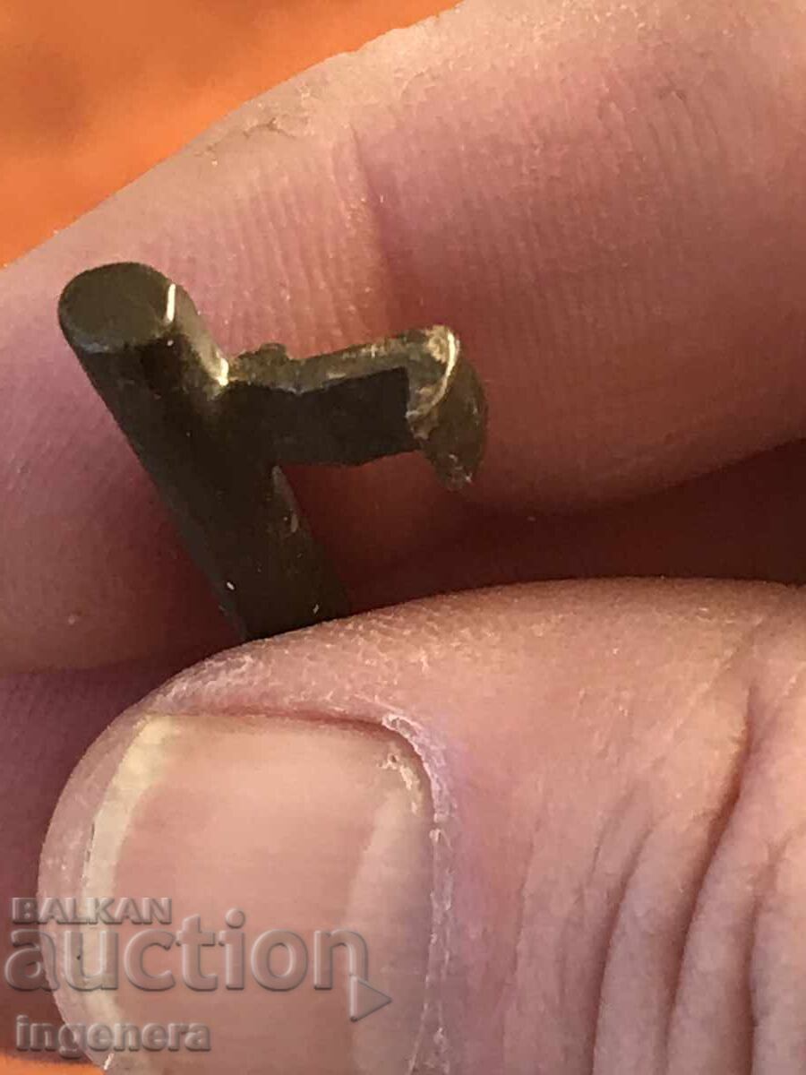 ANTIQUE KEY FROM GRANDMOTHER AND GRANDFATHER'S CHESTS CUT PADLOCK - 5 ANTIQUE KEY FROM GRANDMOTHER AND GRANDFATHER'S CHESTS CUT PADLOCK - 5