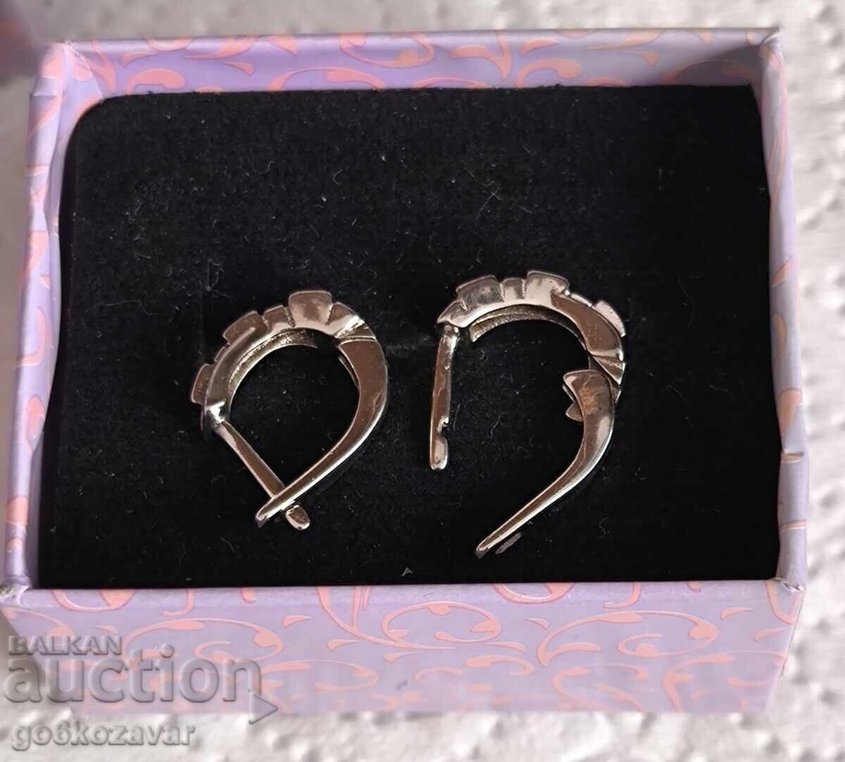 Auction Silver earrings 0.925 For ladies. Auction Silver earrings 0.925 For ladies.