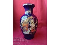 Large porcelain vase with cobalt and gold pheasants, Italy