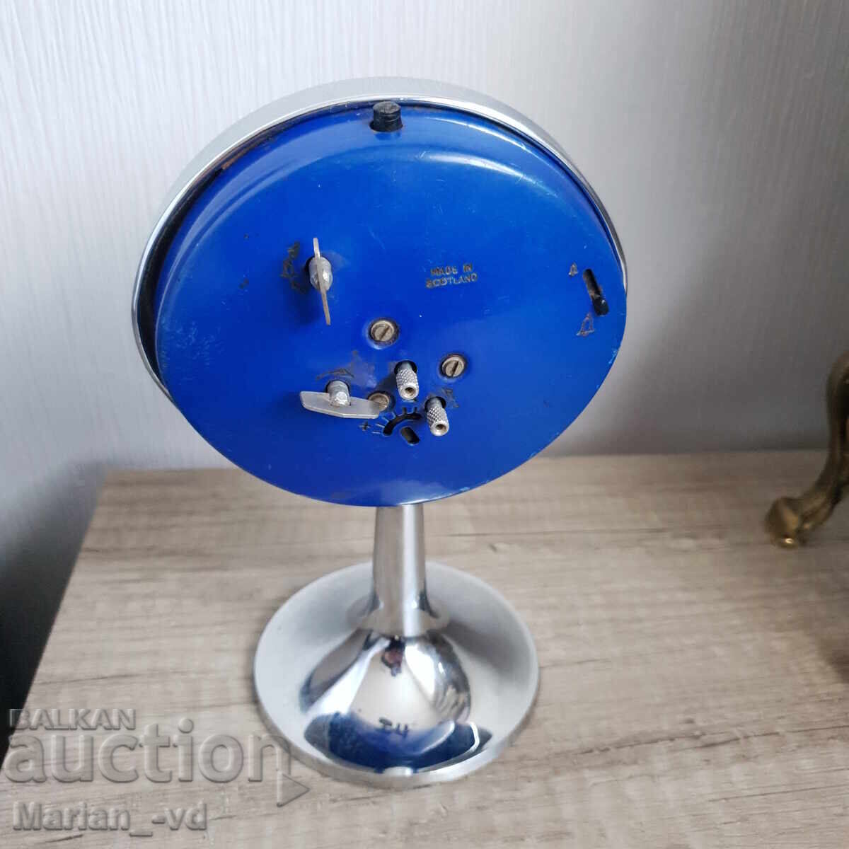 Space Age Tulip Clock, 1960 with price 150.00 BGN | € 76.69 Space Age Tulip Clock, 1960 with price 150.00 BGN | € 76.69