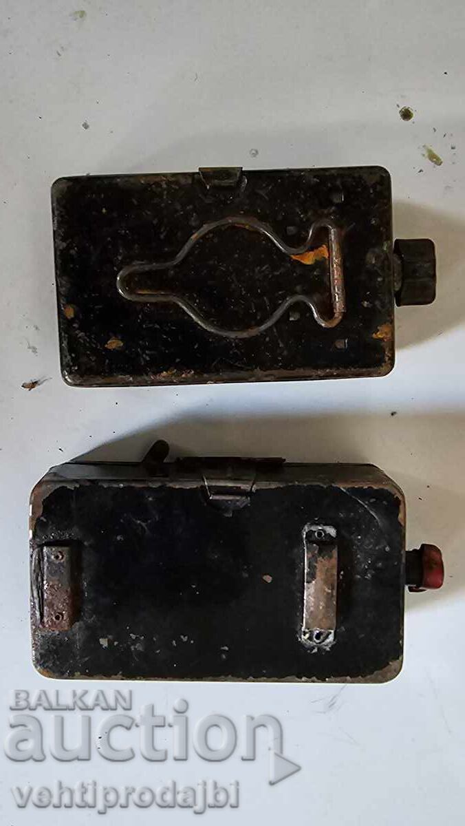 Signal flashlights with price 50.00 BGN | € 25.56 Signal flashlights with price 50.00 BGN | € 25.56