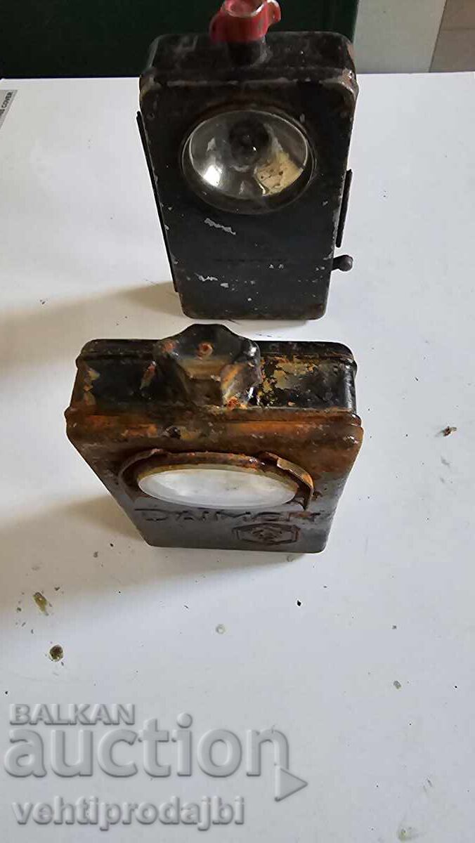 Delivery of Signal flashlights Delivery of Signal flashlights