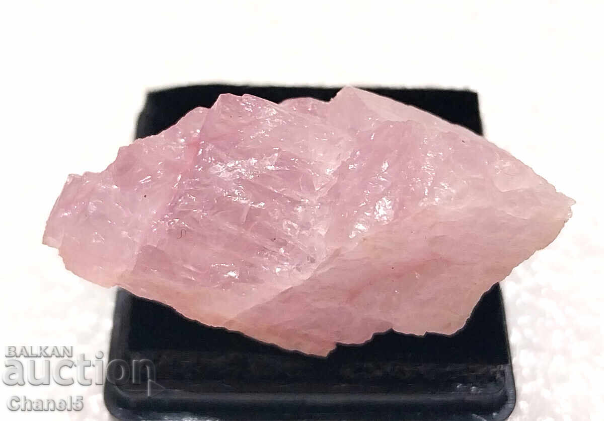 NATURAL RAW KUNZITE - 55.35 ct (182) with price 29.90 BGN | € 15.29 NATURAL RAW KUNZITE - 55.35 ct (182) with price 29.90 BGN | € 15.29
