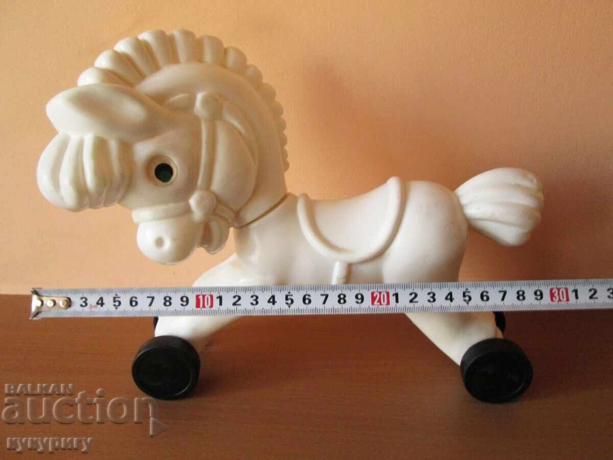 Old Soc children's toy pull-along horse on wheels - 5 Old Soc children's toy pull-along horse on wheels - 5