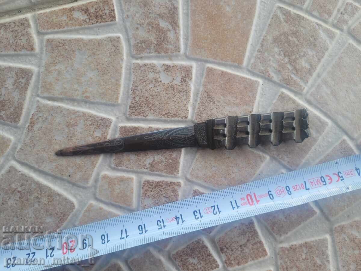 Knife, dagger, dagger, karakulak with price 100.00 BGN | € 51.13 Knife, dagger, dagger, karakulak with price 100.00 BGN | € 51.13