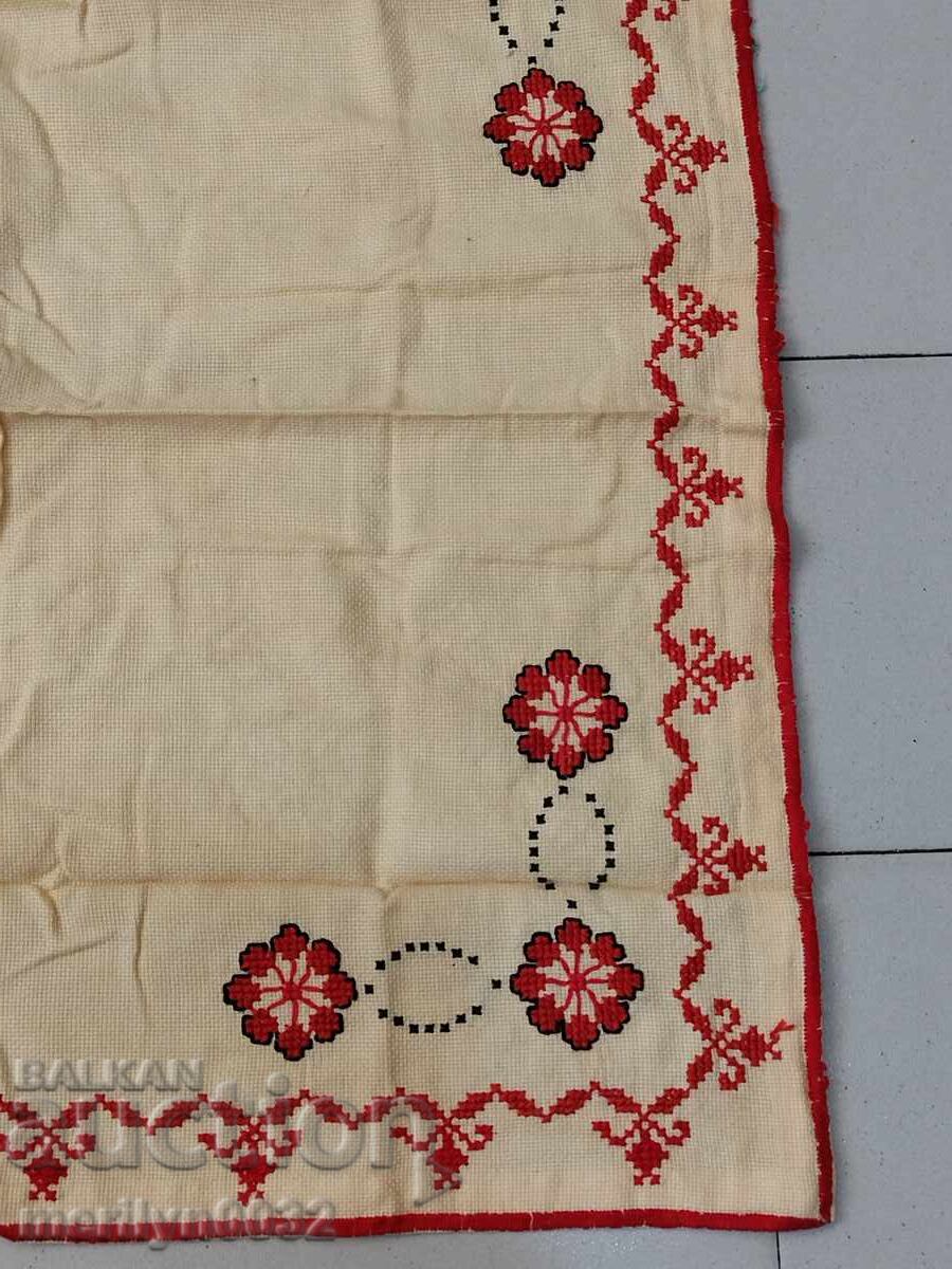 Delivery of Old embroidered check, tablecloth, milo, Bulgarian embroidery Delivery of Old embroidered check, tablecloth, milo, Bulgarian embroidery