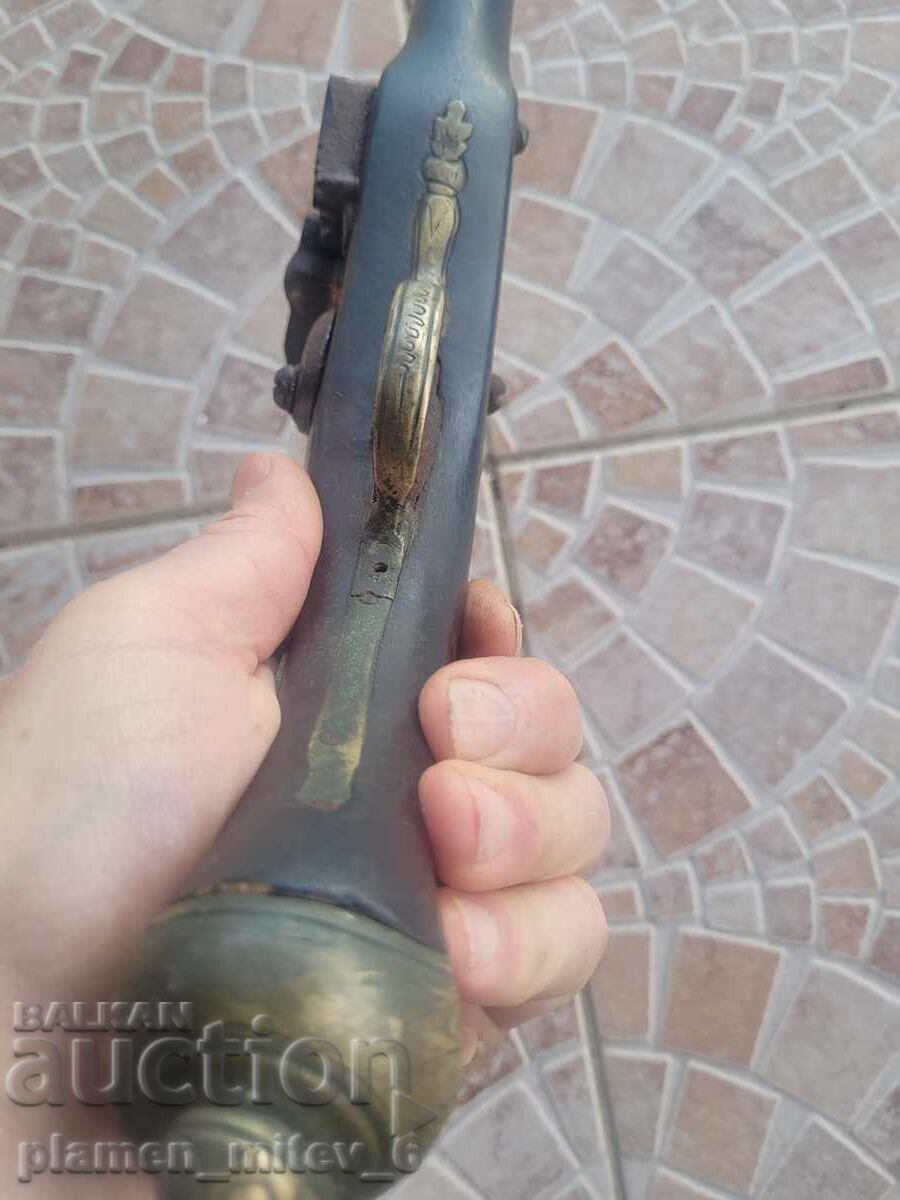 пистолет, пищов, кремъклия, евзалия - 5