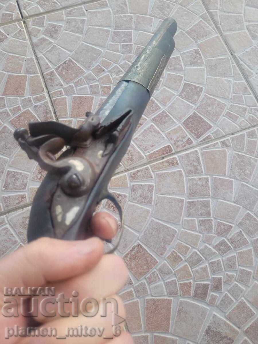 пистолет, пищов, кремъклия, евзалия - 7