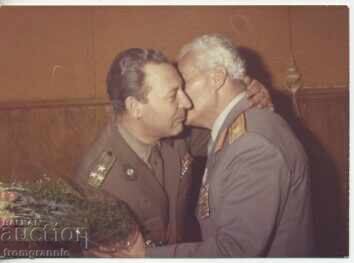 Auction Kisses between socialist generals Auction Kisses between socialist generals