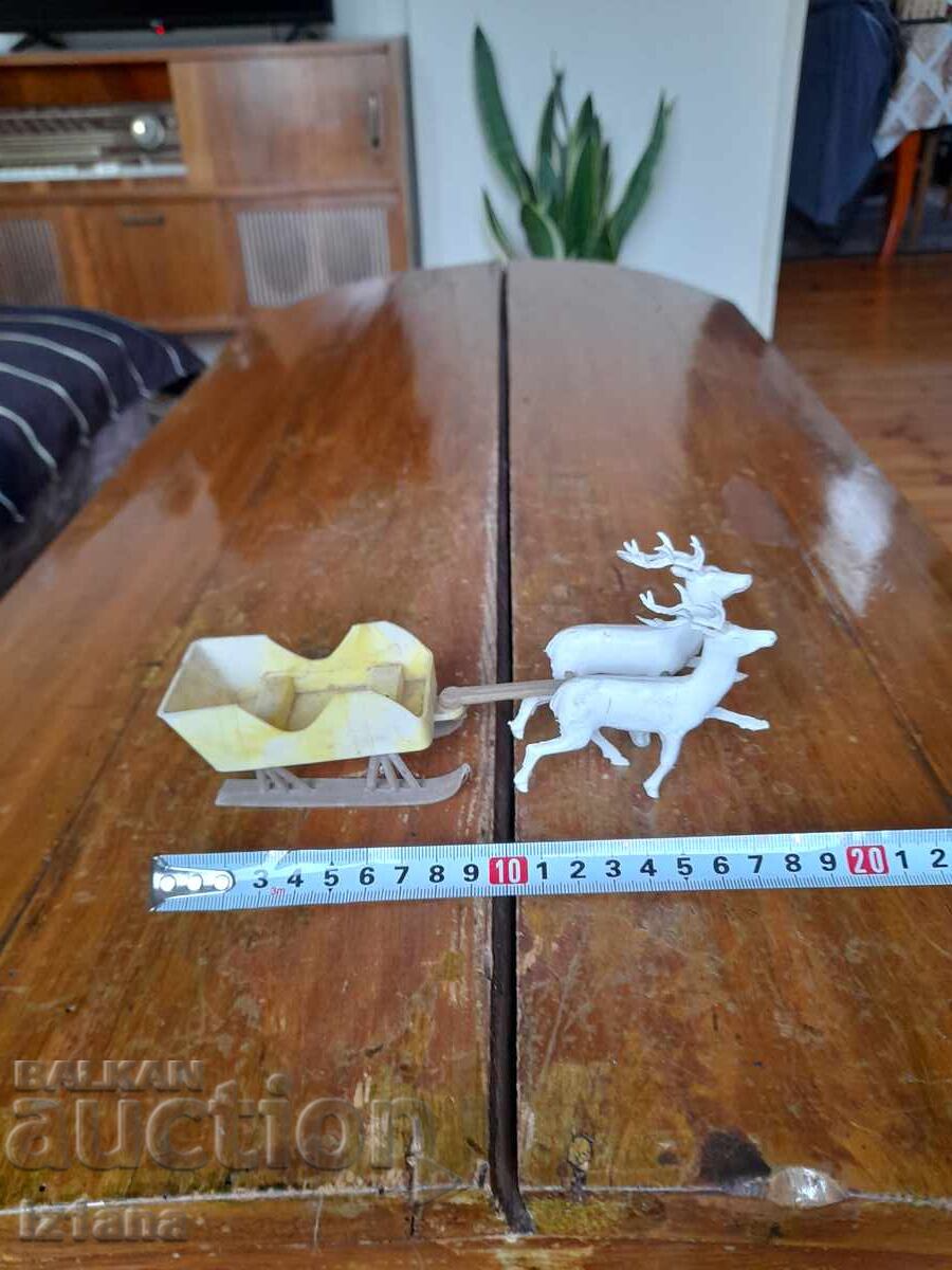 Auction Old reindeer and Santa Claus's sleigh Auction Old reindeer and Santa Claus's sleigh