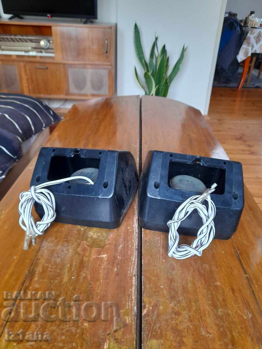 Old Aiwa car speakers - 6 Old Aiwa car speakers - 6