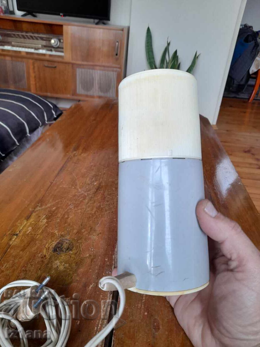 Old German electric coffee grinder with price 32.00 BGN | € 16.36 Old German electric coffee grinder with price 32.00 BGN | € 16.36