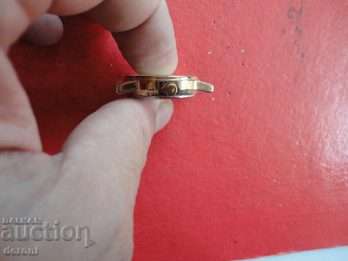 Auction Gold-plated ladies' watch Regent 8 Auction Gold-plated ladies' watch Regent 8