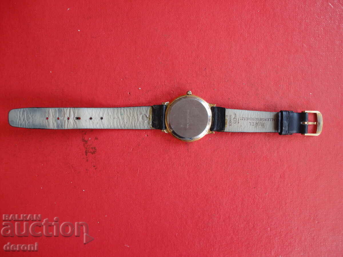 Auction Awesome gold-plated quartz watch 3 Auction Awesome gold-plated quartz watch 3