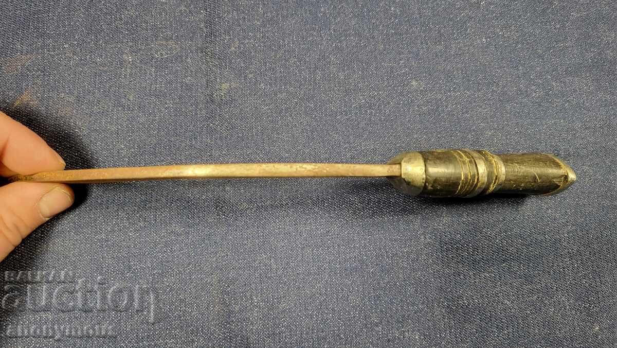 Auction Old Knife, Dagger, Kukri Shovel Auction Old Knife, Dagger, Kukri Shovel