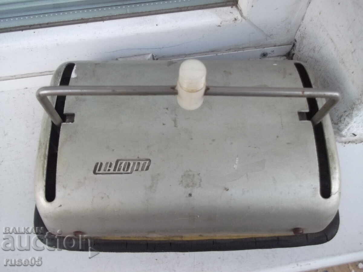 Delivery of "Record" manual floor cleaner, working from the stove Delivery of "Record" manual floor cleaner, working from the stove