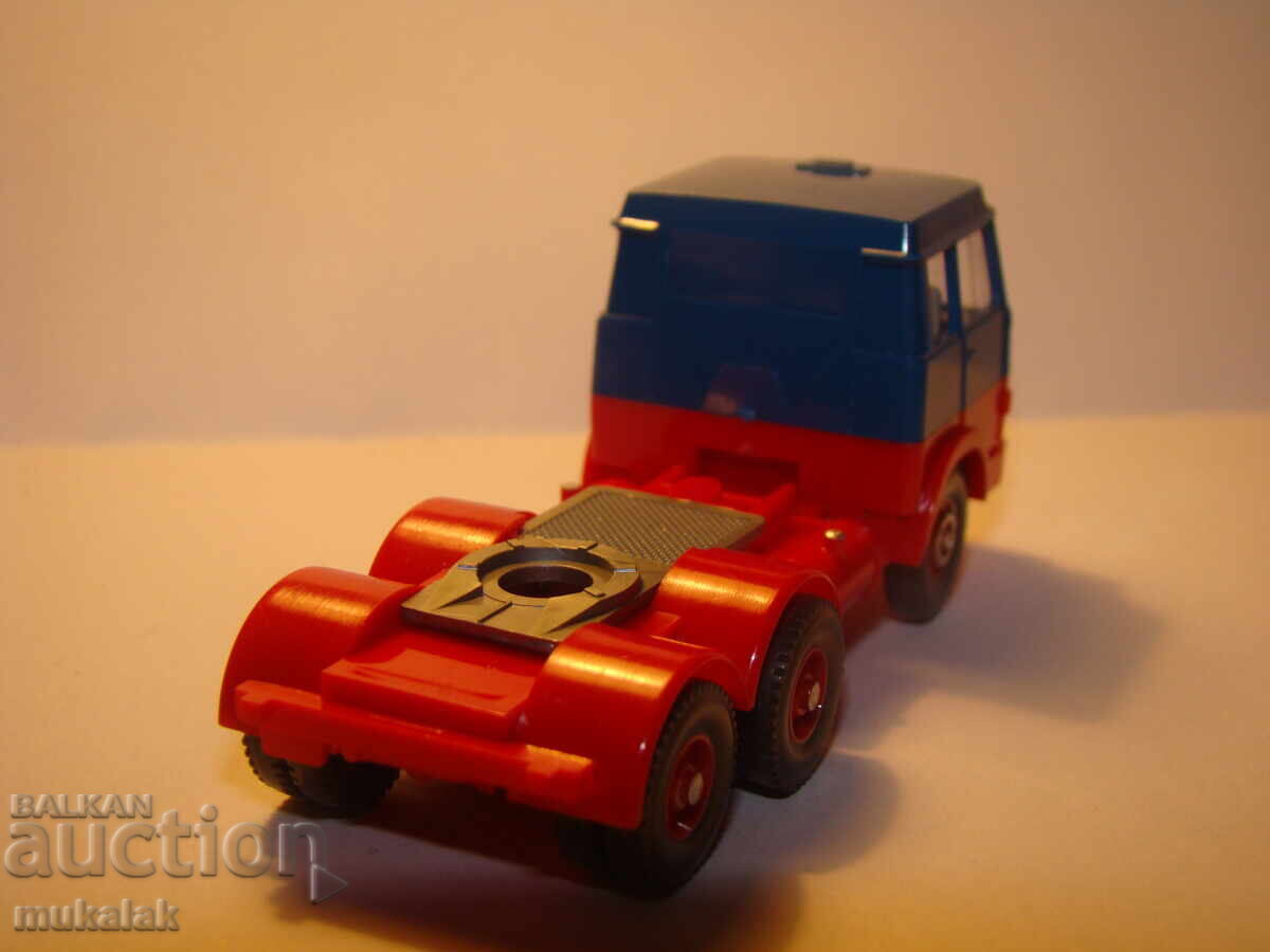 WIKING H0 1/87 HANOMAG MODEL HENSCHEL CARRUCIU TIR - 5 WIKING H0 1/87 HANOMAG MODEL HENSCHEL CARRUCIU TIR - 5