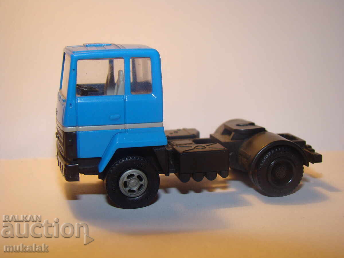 Licitație HERPA H0 1/87 MODEL FORD CARRUCIU TIR Licitație HERPA H0 1/87 MODEL FORD CARRUCIU TIR