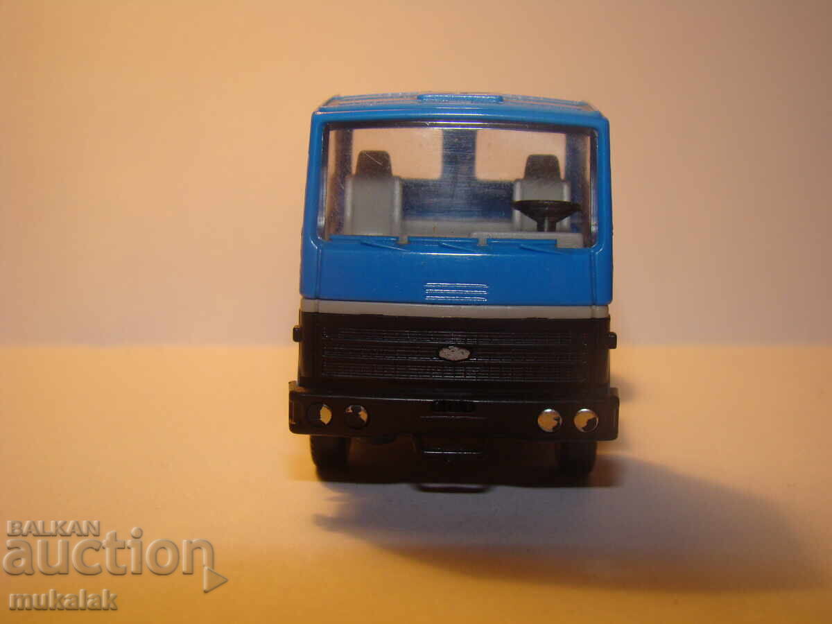 Livrarea HERPA H0 1/87 MODEL FORD CARRUCIU TIR Livrarea HERPA H0 1/87 MODEL FORD CARRUCIU TIR