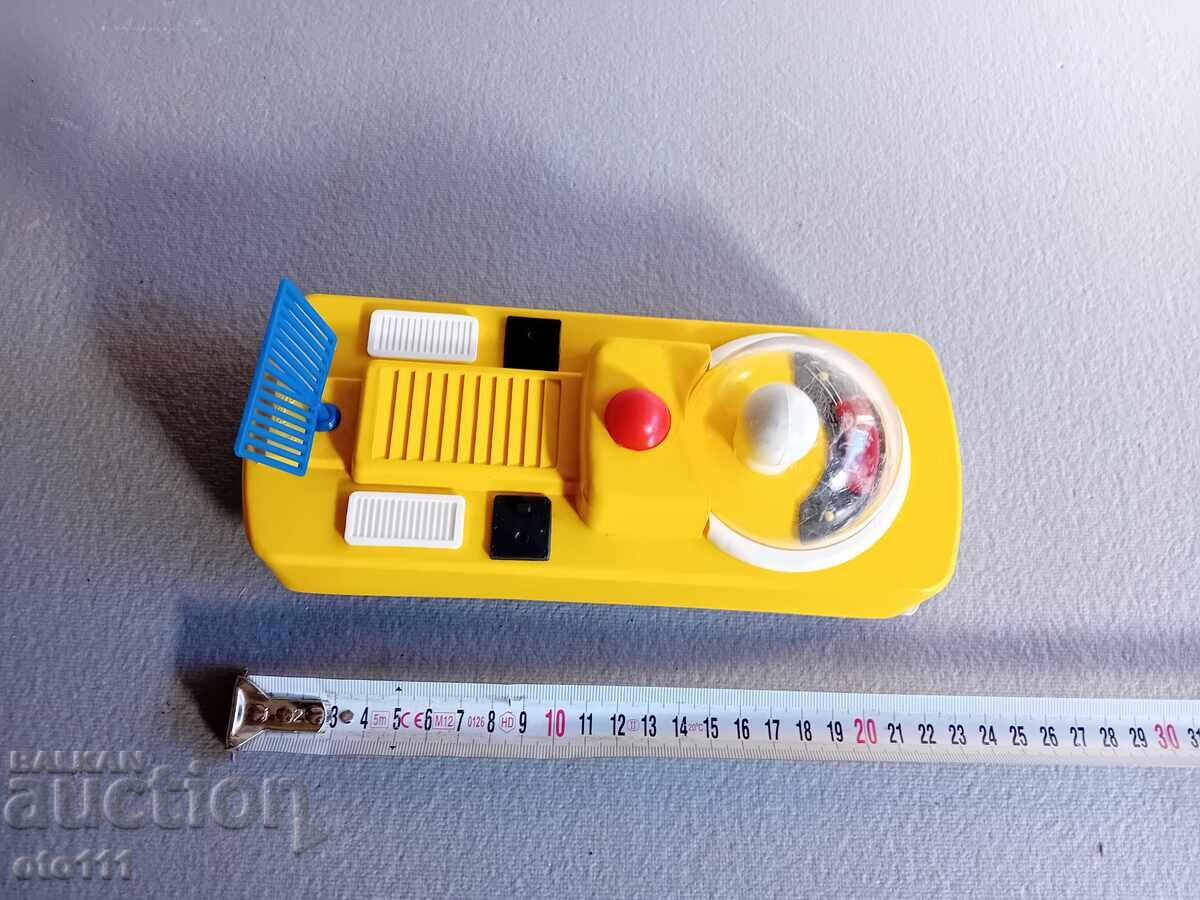 OLD TOY SPACECRAFT with price 40.00 BGN | € 20.45 OLD TOY SPACECRAFT with price 40.00 BGN | € 20.45