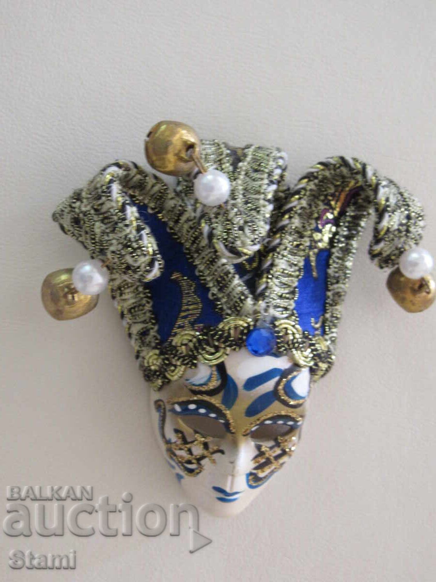 Auction Classic magnet mask from Venice Auction Classic magnet mask from Venice