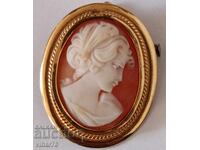 Beautiful old brooch-pendant cameo from Rakovina