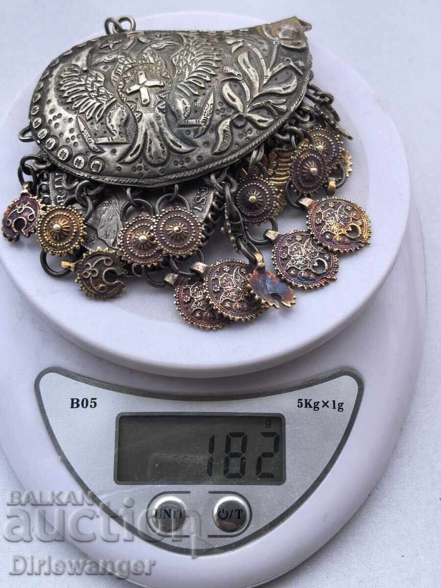 Delivery of Renaissance silver jewelry. 182 gr. Delivery of Renaissance silver jewelry. 182 gr.