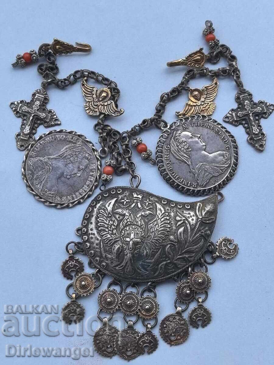 Renaissance silver jewelry. 182 gr. - 7 Renaissance silver jewelry. 182 gr. - 7