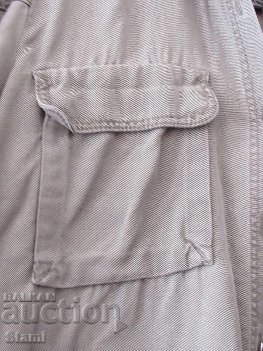 Delivery of Women's blouse petrol color H&M size 38 Delivery of Women's blouse petrol color H&M size 38