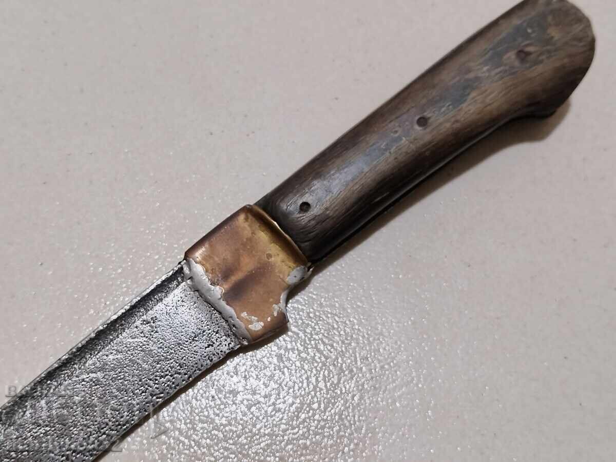 Auction  Hand-forged shepherd's knife, carved buffalo horn, karakulak