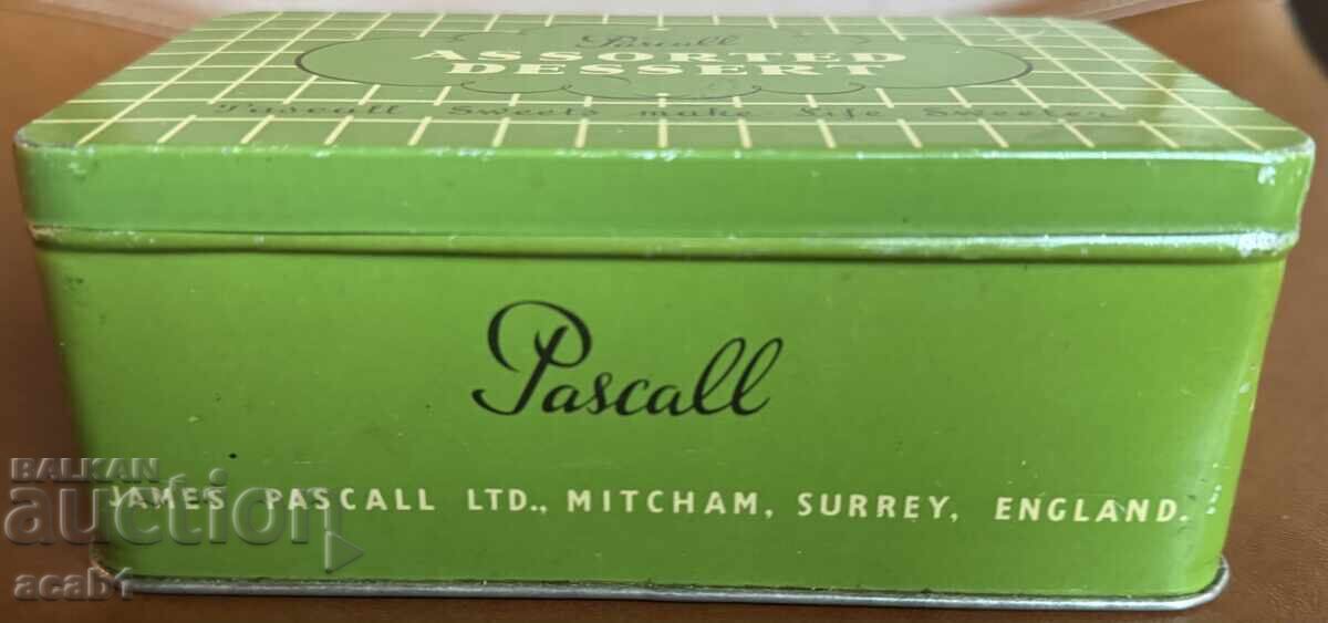 Cutie de dulciuri Anglia vintage cu preț 19.99 BGN | € 10.22 Cutie de dulciuri Anglia vintage cu preț 19.99 BGN | € 10.22