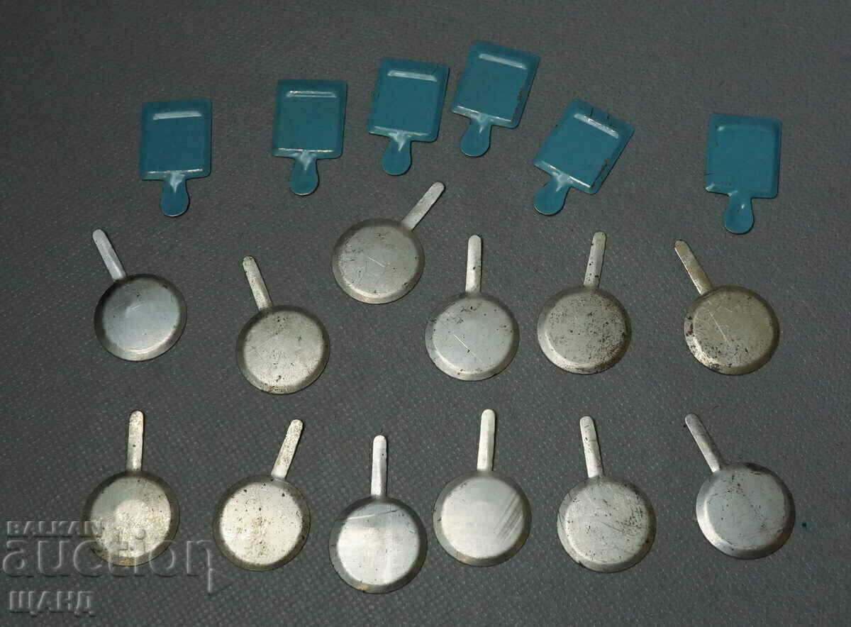 Delivery of Old Japanese Metal Toys Pans Grater Doll House