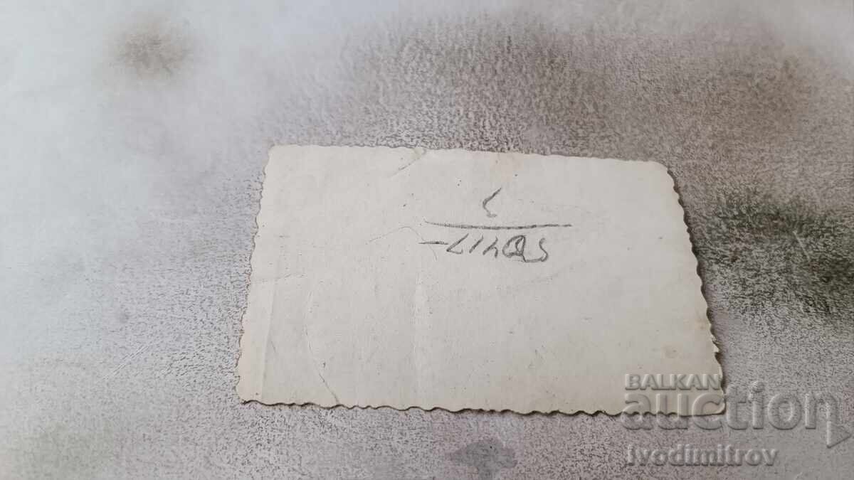 Φωτογραφία Σοφία Τρεις γυναίκες και ένα κορίτσι σε μια βόλτα με τιμή 2.45 BGN | € 1.25 Φωτογραφία Σοφία Τρεις γυναίκες και ένα κορίτσι σε μια βόλτα με τιμή 2.45 BGN | € 1.25