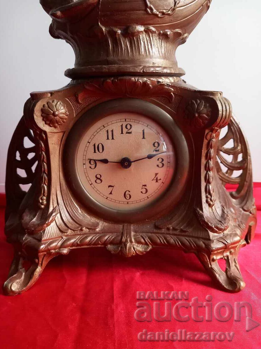 Licitație Ceas baroc vechi de masă mare de pe cămin Licitație Ceas baroc vechi de masă mare de pe cămin