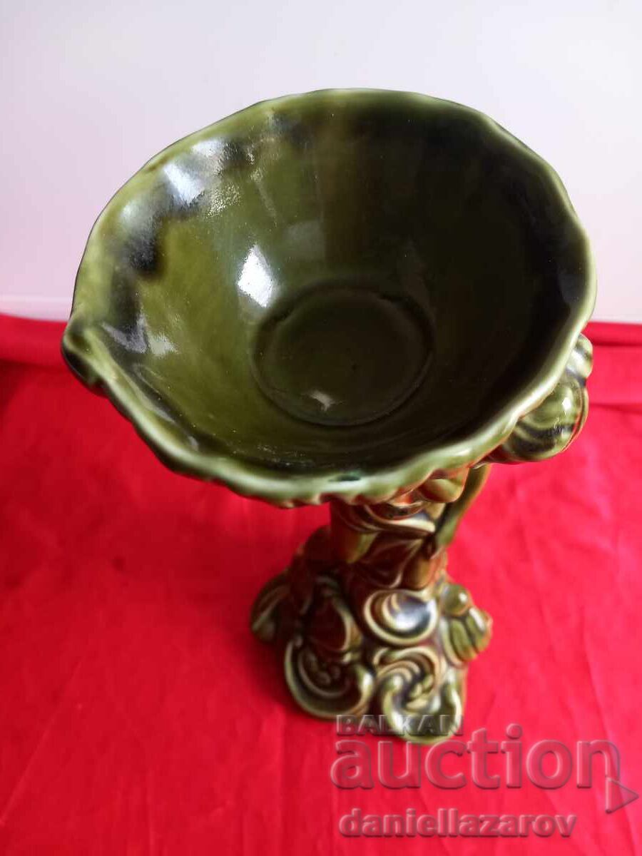 Auction Old English Porcelain Figurine "Lady with Basket" Auction Old English Porcelain Figurine "Lady with Basket"