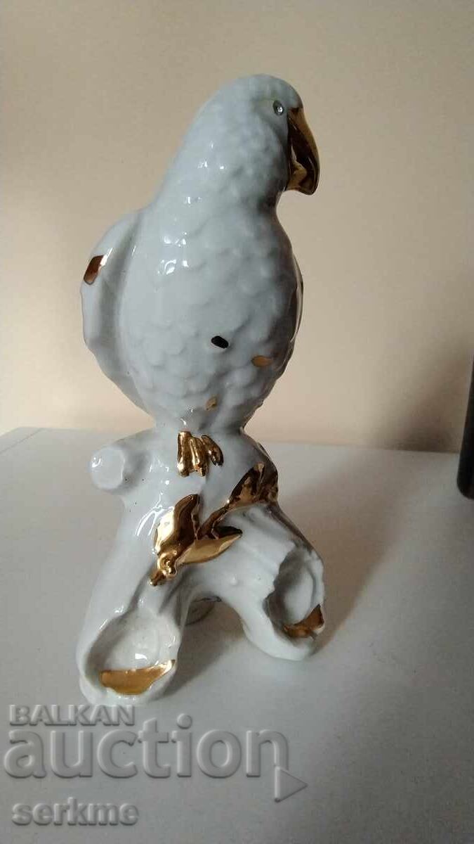 Porcelain figure with price 40.00 BGN | € 20.45 Porcelain figure with price 40.00 BGN | € 20.45