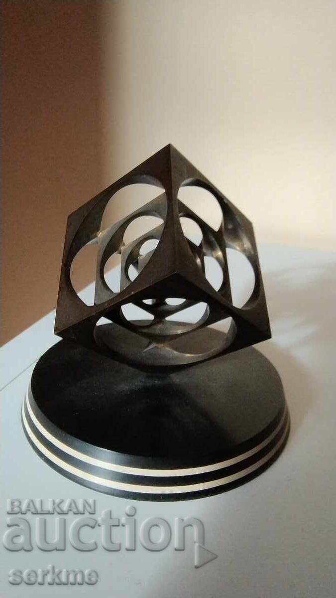 Delivery of Metal figure Delivery of Metal figure