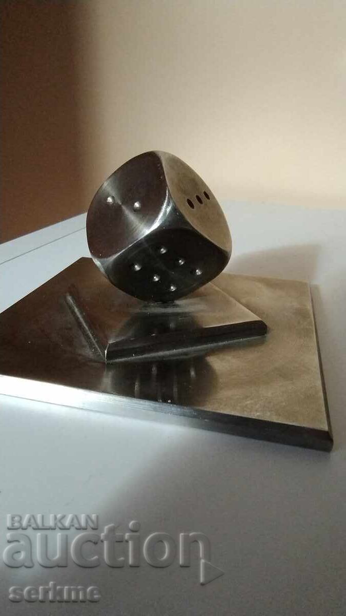 Metal figure with price 50.00 BGN | € 25.56 Metal figure with price 50.00 BGN | € 25.56