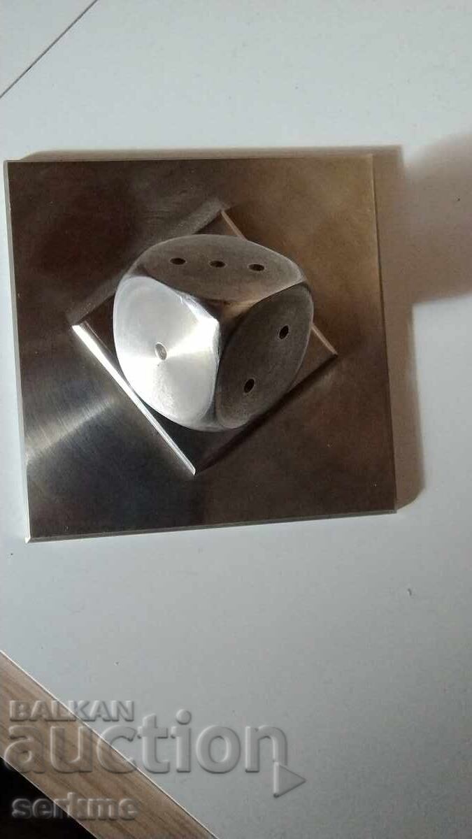 Delivery of Metal figure Delivery of Metal figure