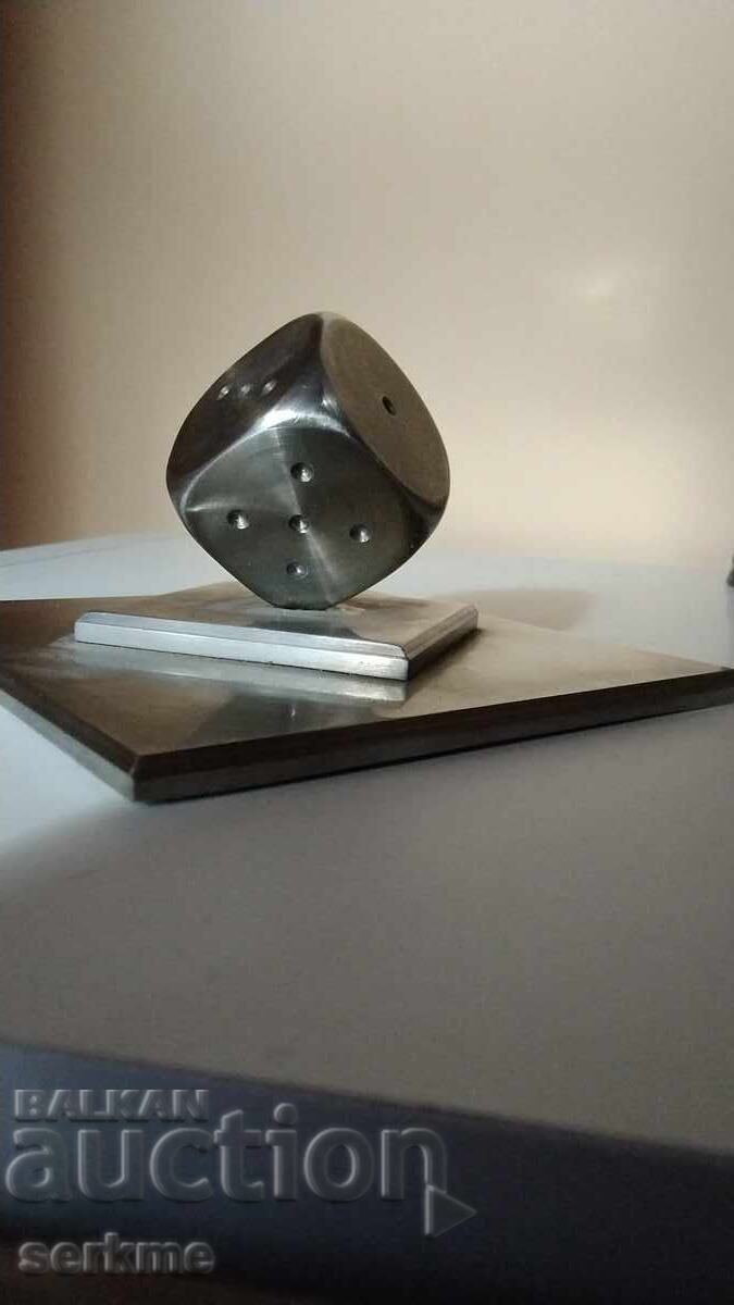 Metal figure - 5 Metal figure - 5