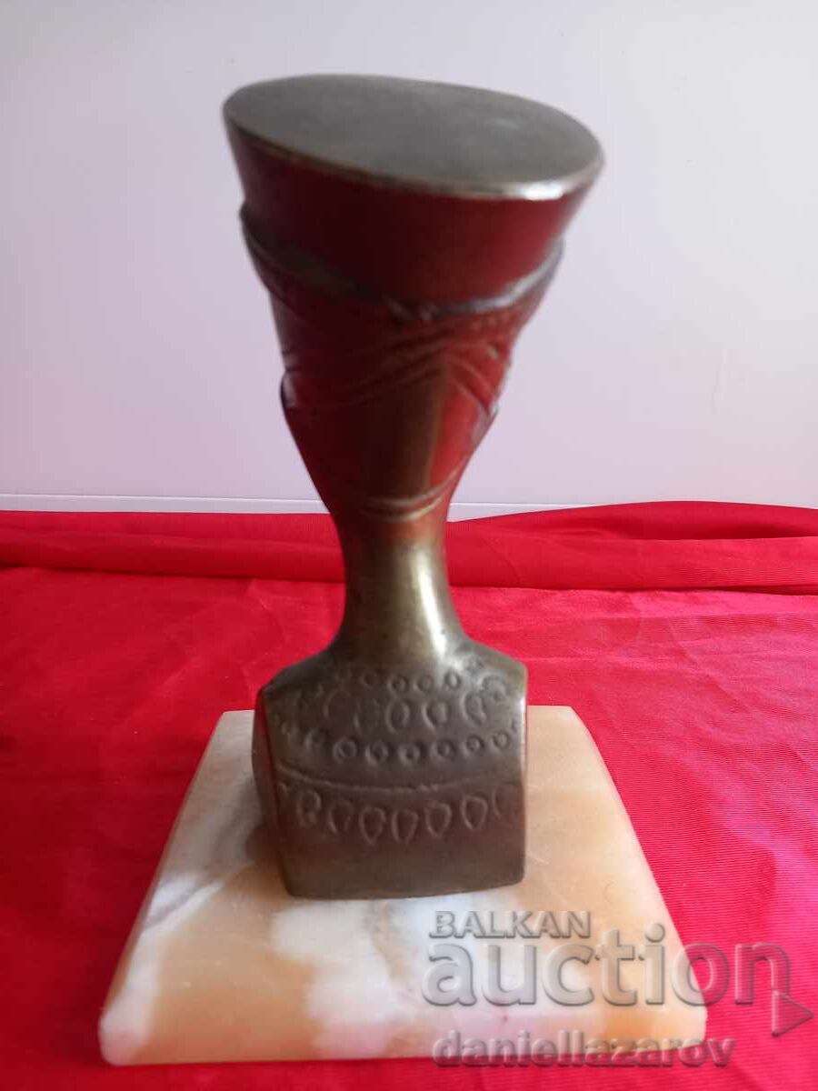 Auction Ancient Egyptian Massive Bronze Statuette NEFERTITI Auction Ancient Egyptian Massive Bronze Statuette NEFERTITI