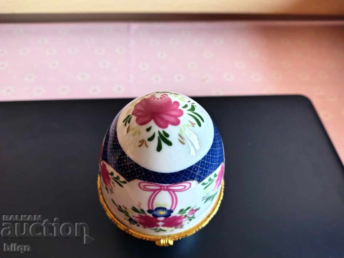Πορσελάνινο Αυγό-Κοσμηματοκιβώτιο-Λιμόζ με τιμή 39.98 BGN | € 20.44