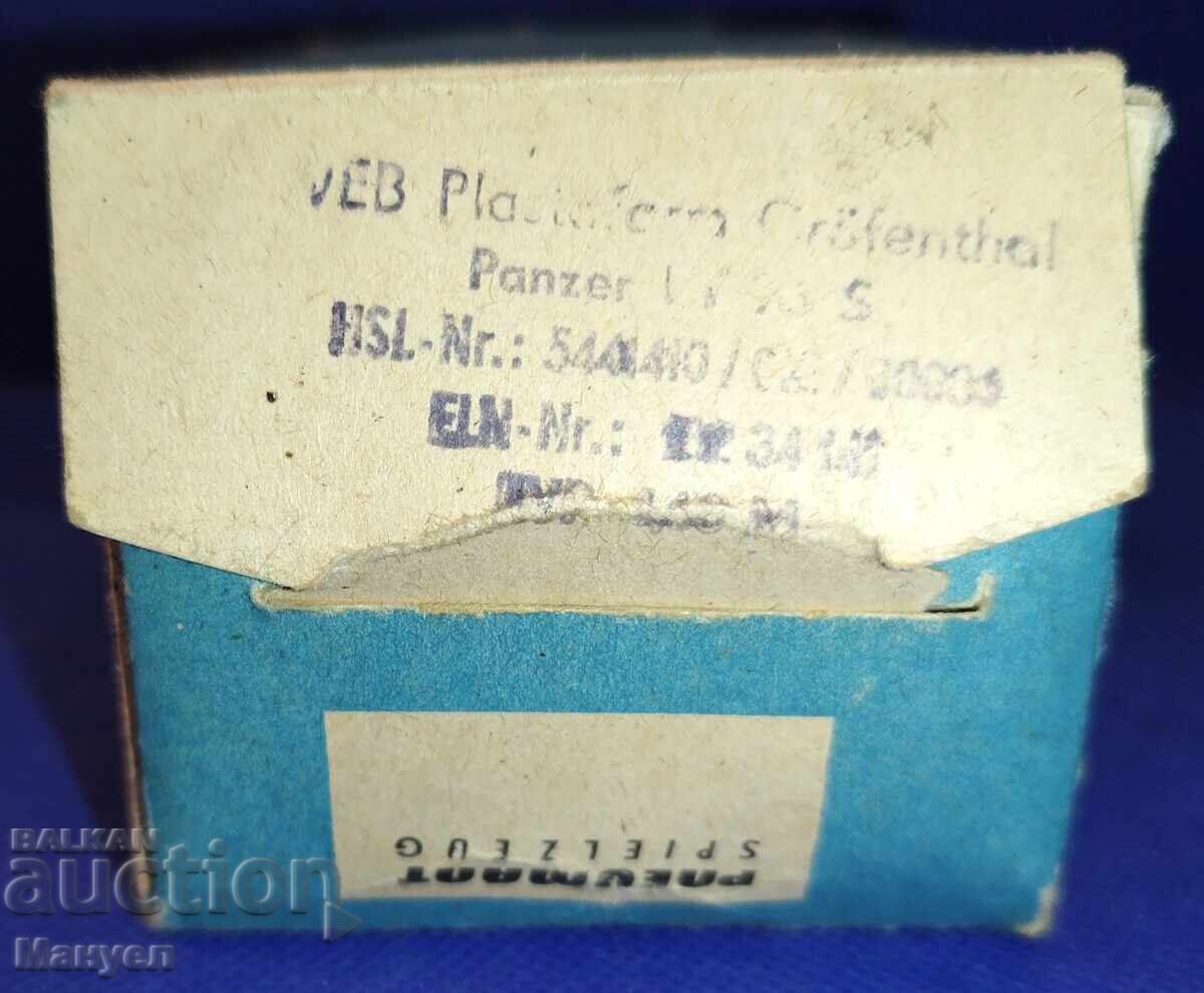 Auction An old model of an infantry vehicle PT 76. Auction An old model of an infantry vehicle PT 76.