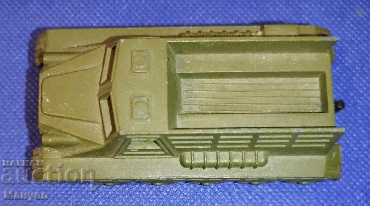 Δημοπρασία Παλιό μοντέλο, Ρωσία, τρακτέρ.