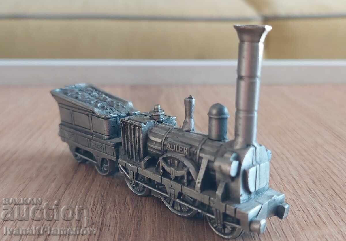 Figurină din metal pentru colecționari cu preț 16.00 BGN | € 8.18 Figurină din metal pentru colecționari cu preț 16.00 BGN | € 8.18