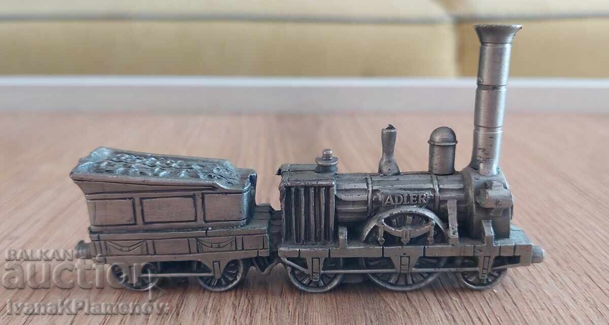 Figurină din metal pentru colecționari