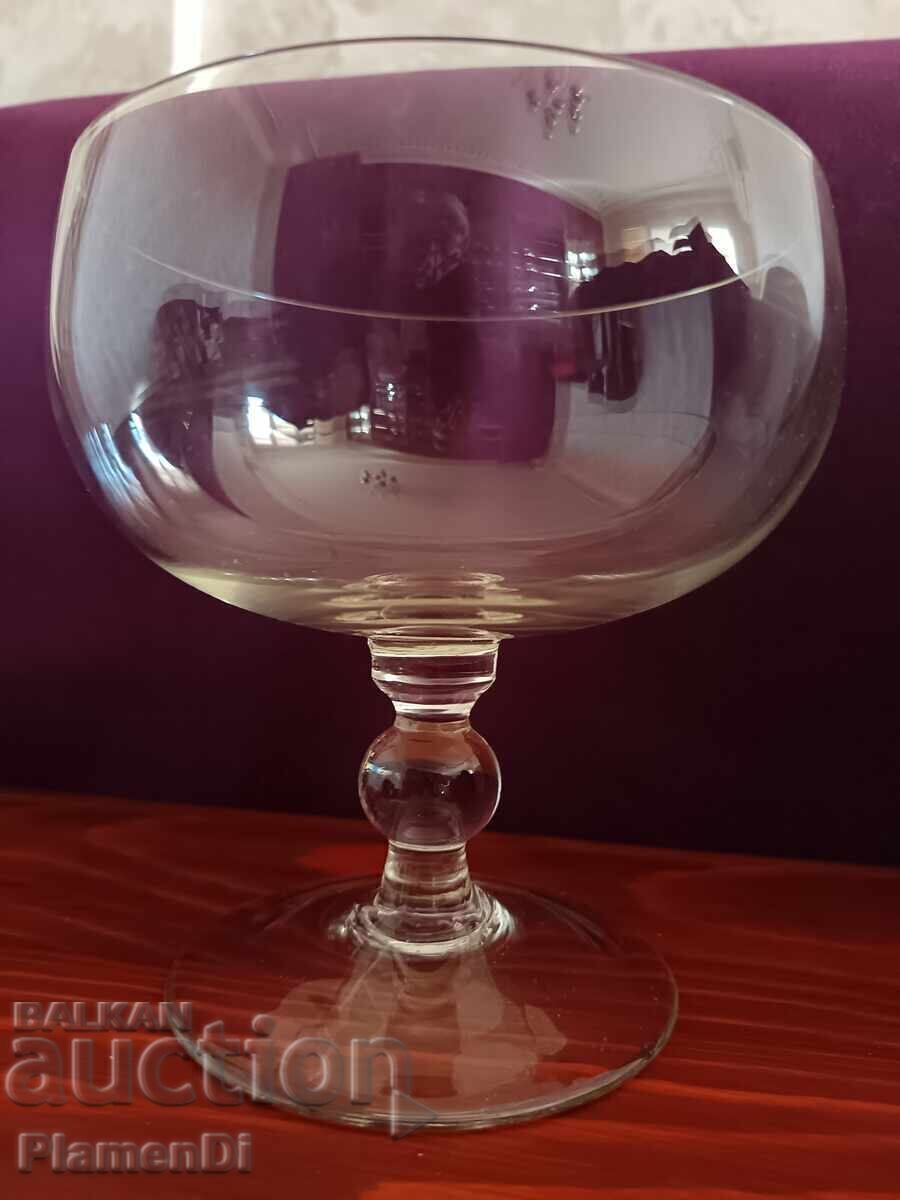 Auction Glass candy box. Auction Glass candy box.