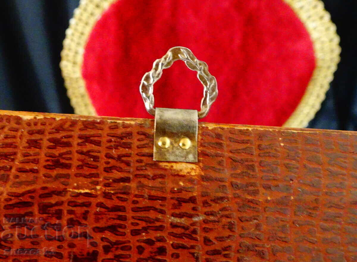 Auction French painting, tin panel with a Prince figure by Bachet. Auction French painting, tin panel with a Prince figure by Bachet.