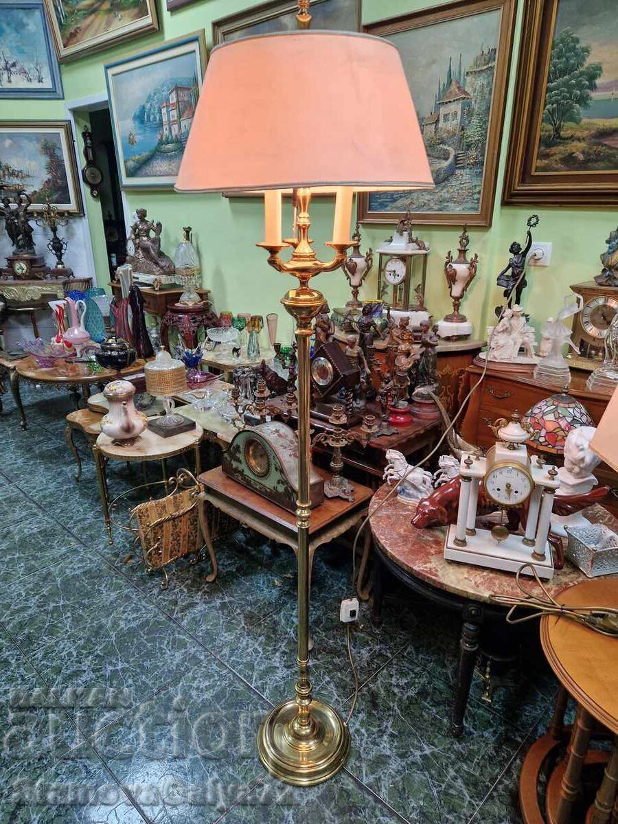Красива антикварна английска подова лампа Красива антикварна английска подова лампа