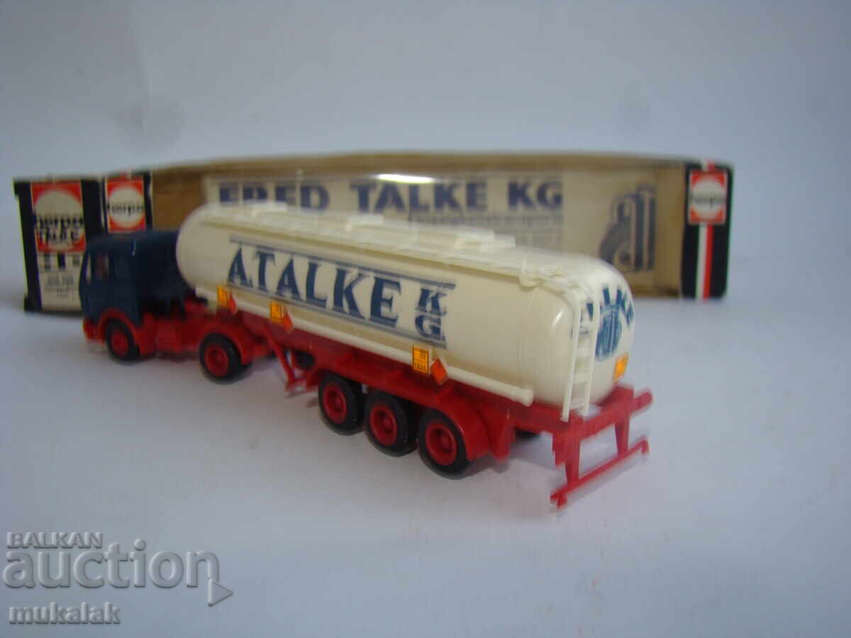 HERPA H0 1/87 MERCEDES TRUCK MODEL TANKER TROLLEY - 6 HERPA H0 1/87 MERCEDES TRUCK MODEL TANKER TROLLEY - 6